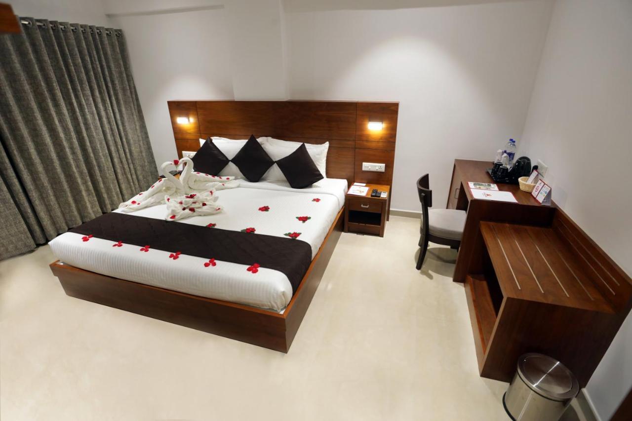 Iswarya Residency Hotel Kottayam Exterior foto