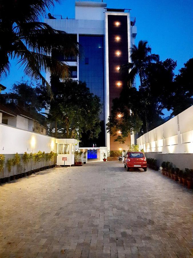 Iswarya Residency Hotel Kottayam Exterior foto
