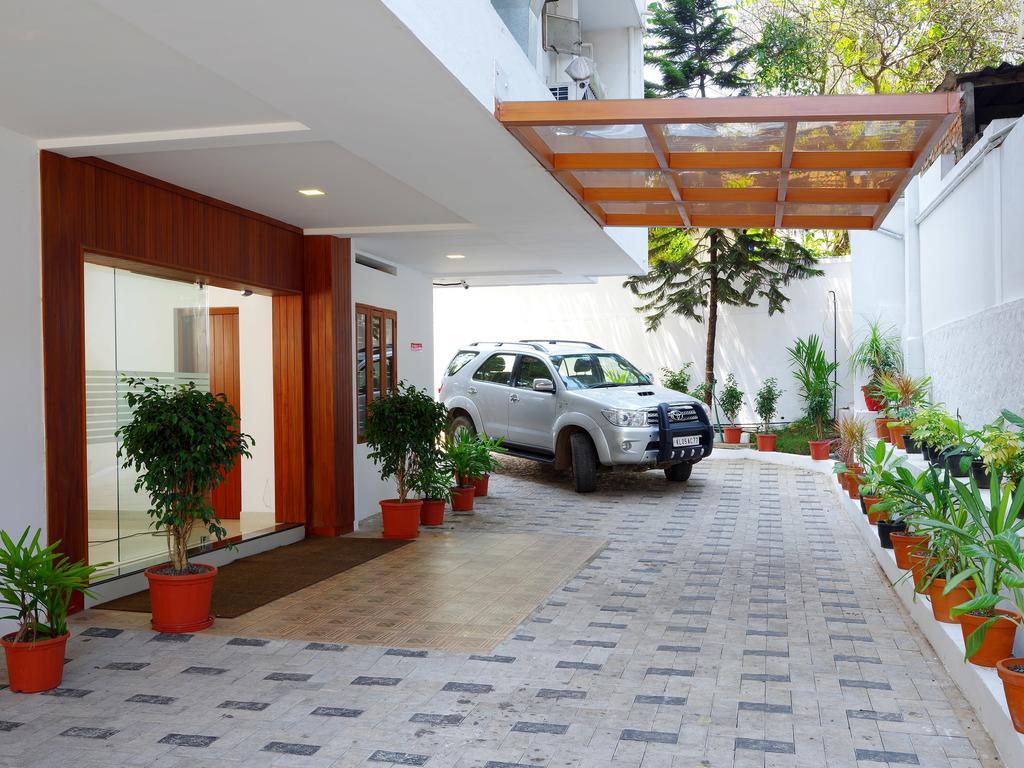 Iswarya Residency Hotel Kottayam Exterior foto