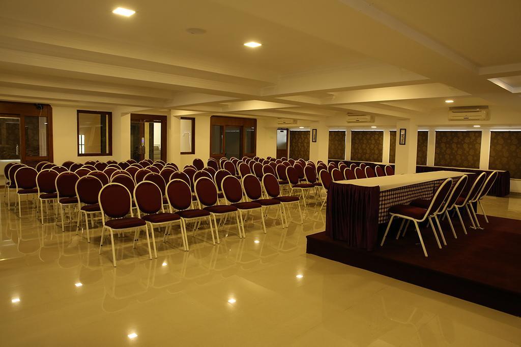Iswarya Residency Hotel Kottayam Exterior foto